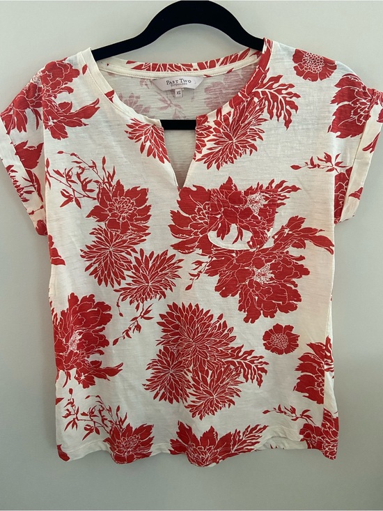 Part Two Tops - Part Two Short-Sleeve Split-Neck Floral Print Tee